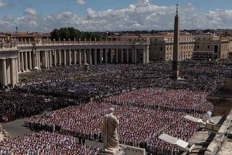 Площад Свети Петър