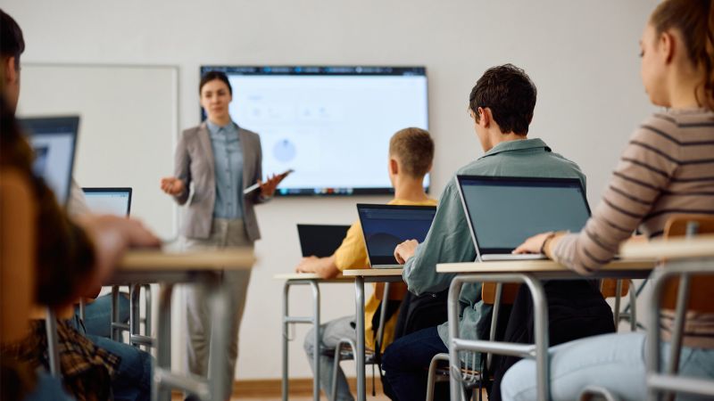 Уебинар по дигитална безопасност/Yettel