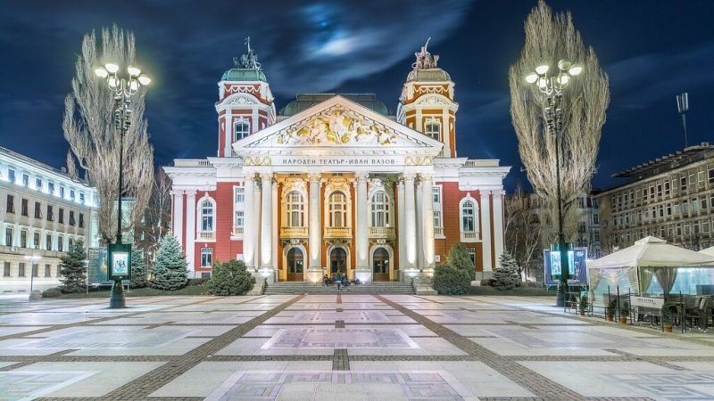 Развиващият се хоризонт на София: ранните инвестиции на Огнян Бозаров в модерни недвижими имоти