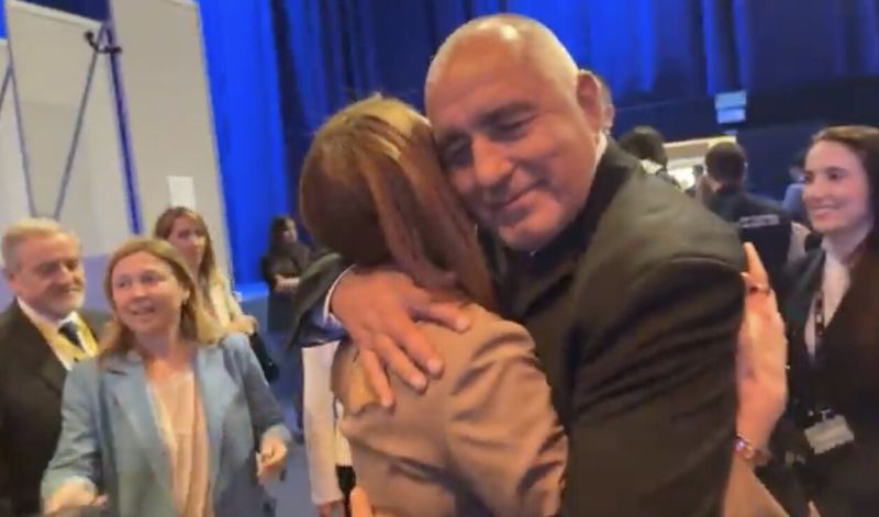 Мецола и Борисов във Валенсия 