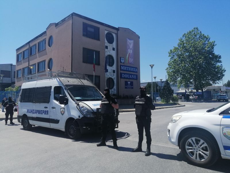 Вчера спецчасти влязоха в сградата на Териториална дирекция 