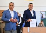 Калин Джорджеску се появи заедно с Джордже Симион в избирателната секция