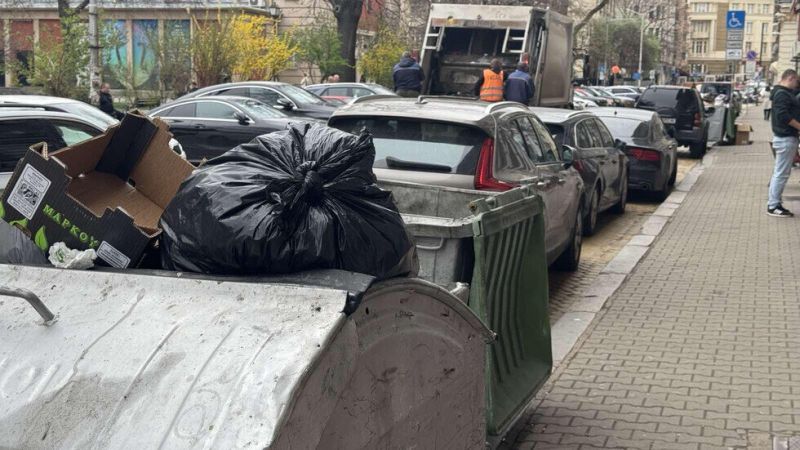 Сметосъбирането в осем столични района може да спре от 19 май
