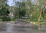 Гръмотевична буря край Разград остави 3 села и град без ток