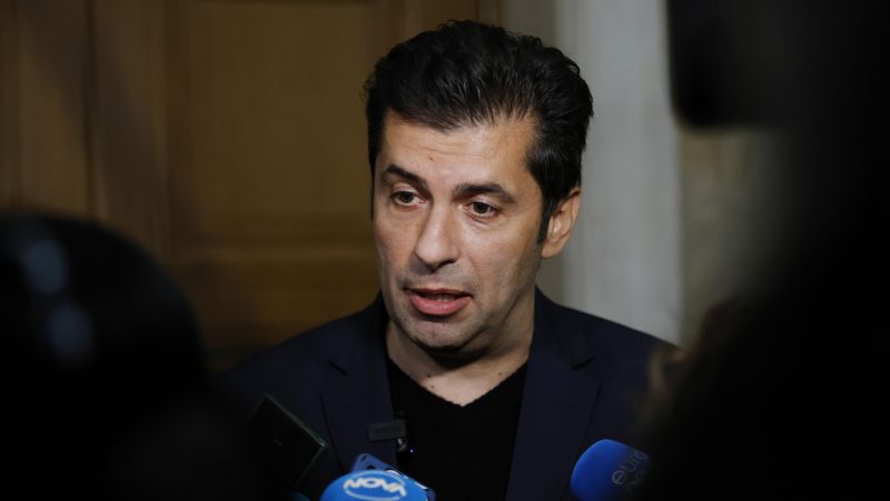 Кирил Петков