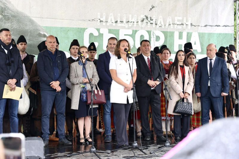 Деляна Иванова