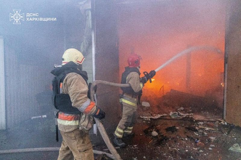 Пожари пламнаха в Харков след масирана руска атака тази нощ