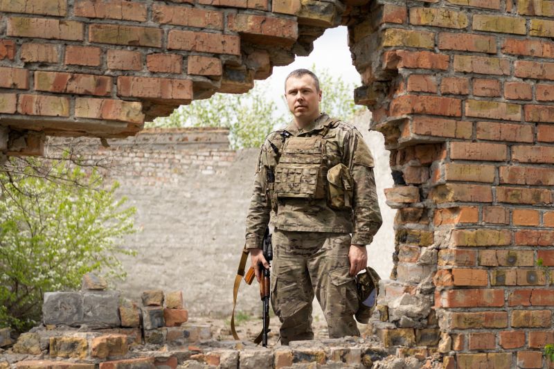 Роман Костенко