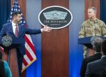 Генерал Алексъс Г. Гринкевич (вдясно) на пресконференция в Пентагона. Снимка: АП/Jacquelyn Martin.
