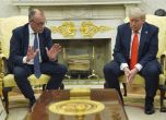 Президентът на САЩ Доналд Тръмп се срещна с германския канцлер Фридрих Мерц в Овалния кабинет. Снимка: AP/Evan Vucci