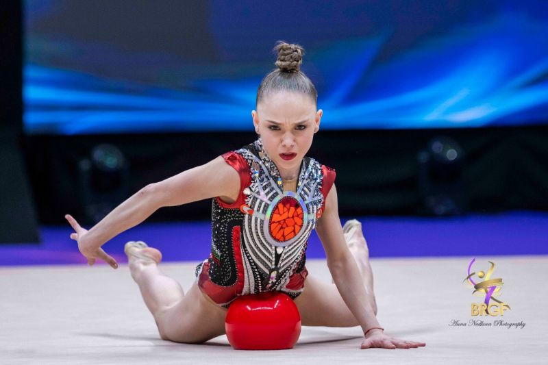 Стилияна Николова