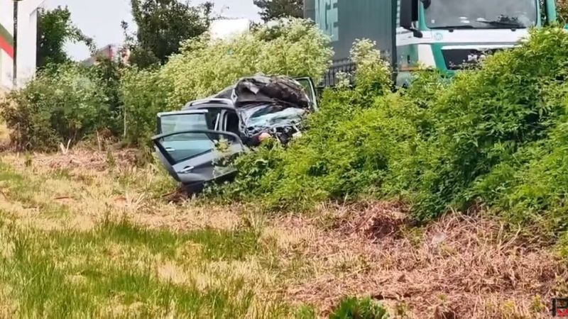 Брутална катастрофа на пътя Русе-Бяла. Човек загина, колата му е смачкана до неузнаваемост