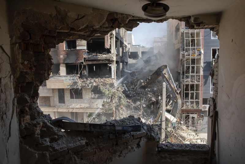 Израел атакува Иран на 13 юни