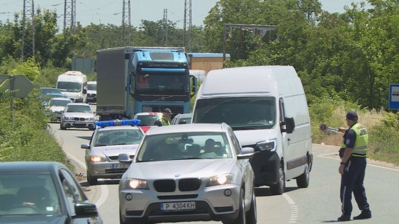 Пожар по жп линията Русе-Бяла спря движението на влаковете