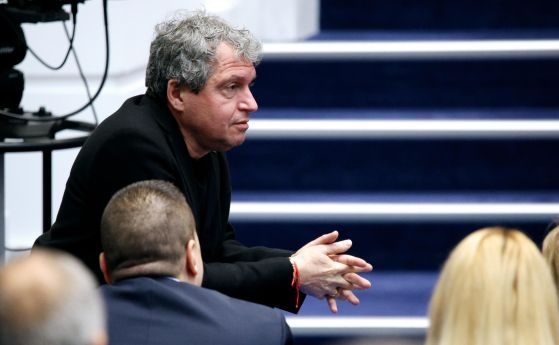 Тошко Йорданов се извини за думите си: Извадени са от контекста. Дълбоко уважавам всички хора в бели престилки