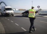 Връщат търсещи убежище от границата.