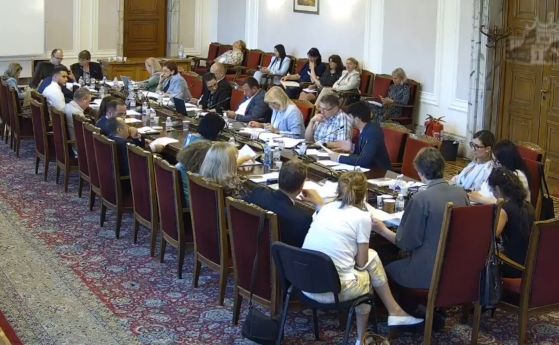 Правната комисия одобри по-високите глоби за шофиране след употреба на алкохол или наркотици