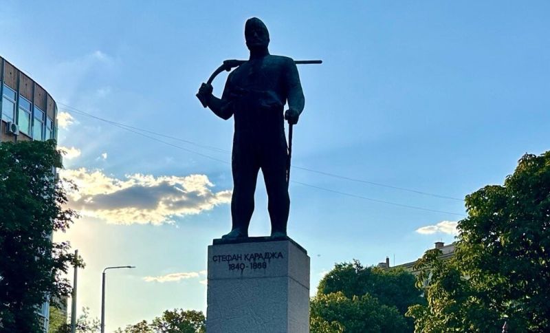 Паметникът в Русе