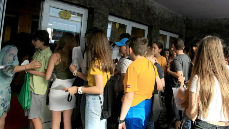 Седмокласници