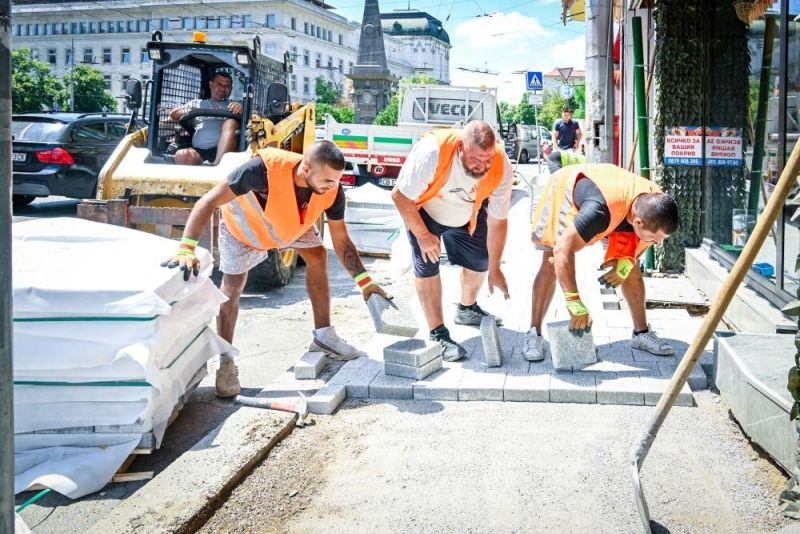 Ремонт на тротоари в София