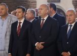 Зам.-кметът Иван Василев до президента Румен Радев в храм "Св. София"