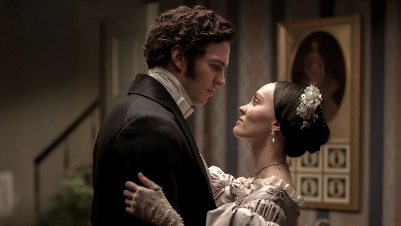 SkyShowtime обяви, че стилният готически хорър „Носферату“ е наличен за стрийминг ексклузивно в платформата от днес - 4 август. 