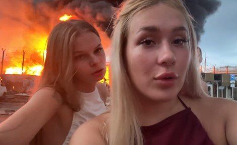 Двете момичета са арестувани