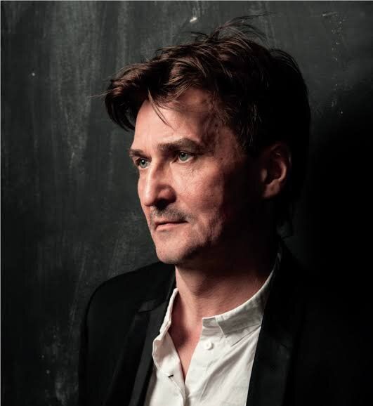 Юрий Бутусов