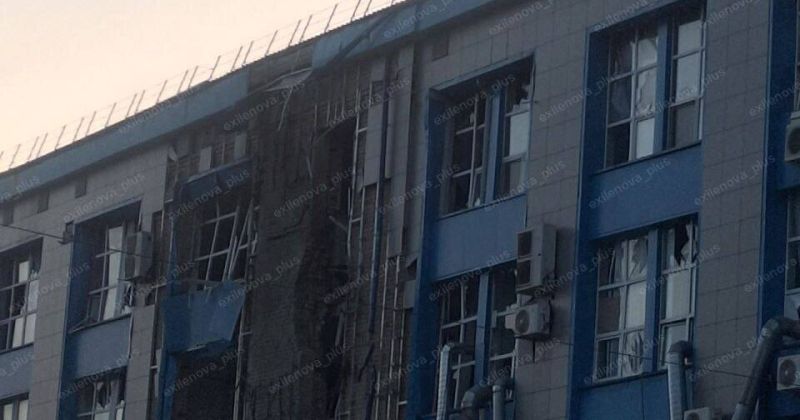 Дронове на Службата за сигурност на Украйна (СБУ) удариха Арзамаския инструментален завод, който произвежда компоненти за ракетите Х-32 и Х-101, летящи до мирни украински градове