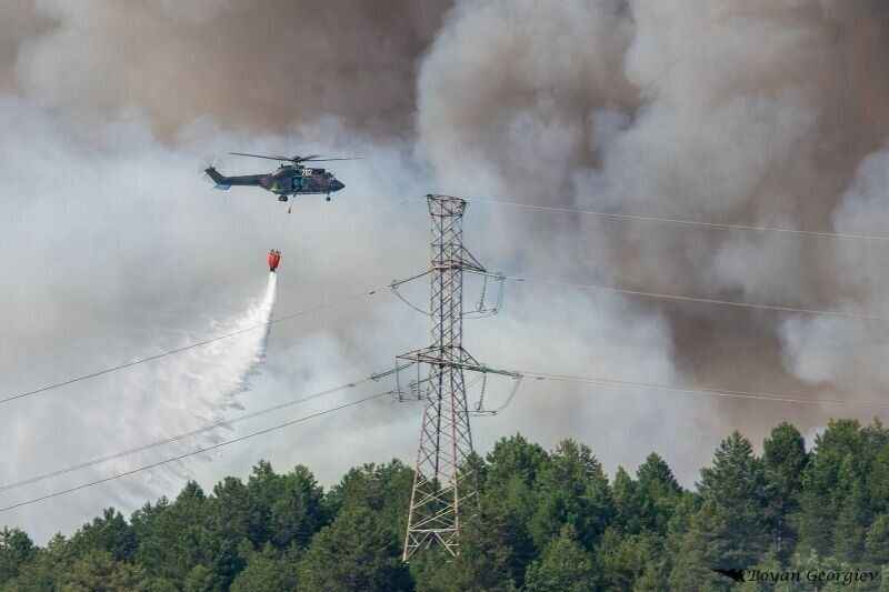  Продължава битката с пожарите в страната