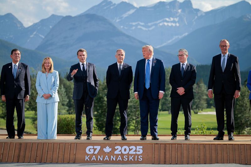 G7