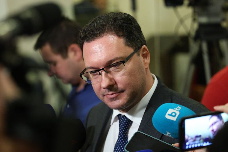 Министър Даниел Митов