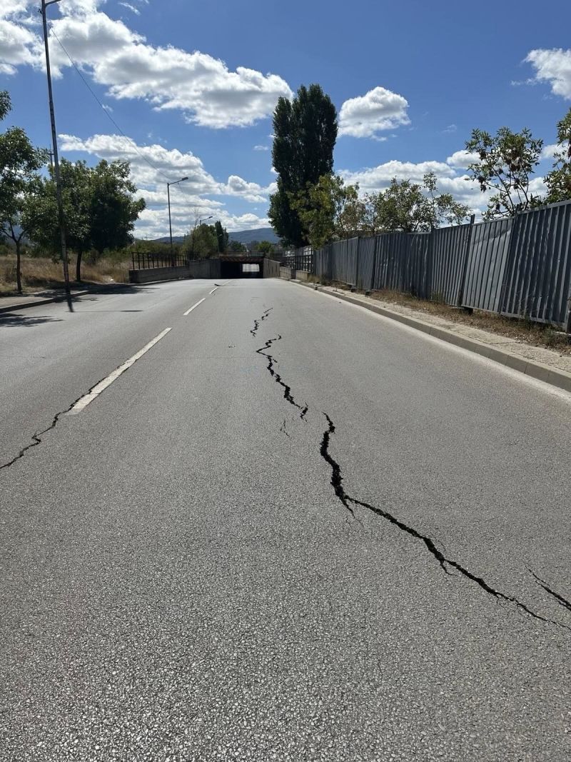 Пропадане на пътното платно затвори бул.''Панчо Владигеров'' между ''Люлин'' и ''Обеля''
