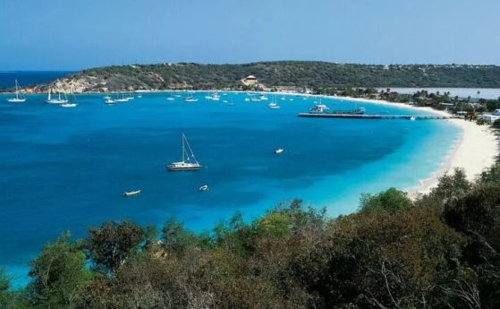 Остров в Карибско море печели милиони от домейна .ai