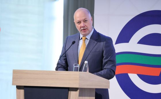 Желязков: Самолетът на фон дер Лайен не е бил цел на смущенията с GPS сигнала, ситуацията няма защо да се разследва