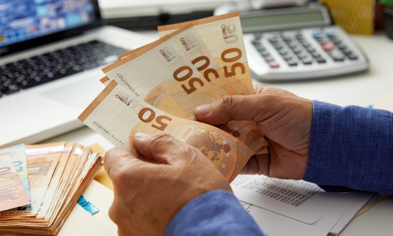 Броене на 50 евро