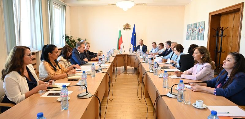 Среща на МТСП със Сдружението на общините