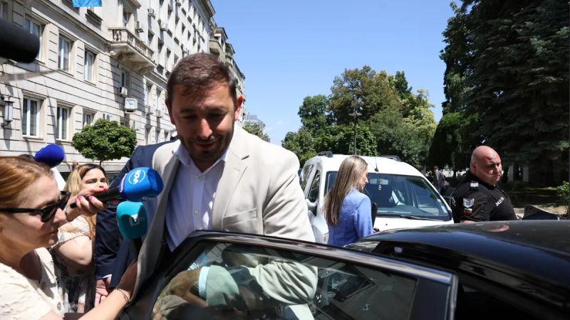 Никола Барбутов