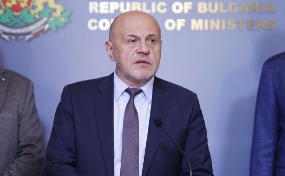 Томислав Дончев не знае какво друго влияние има Делян Пеевски, освен да е лидер на политическа сила