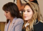 Омбудсманът Велислава Делчева (отляво) и новоизбраният зам.-омбудсман и досегашен шеф на КЗП Мария Филипова (отдясно) на изслушване в ресорната комисия в НС