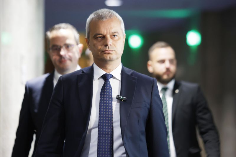 Костадин Костадинов, Възраждане