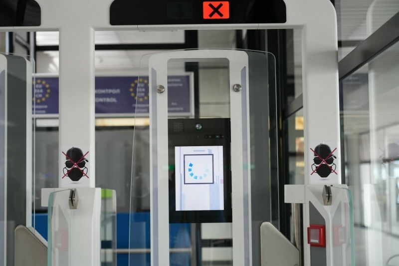 Летище София