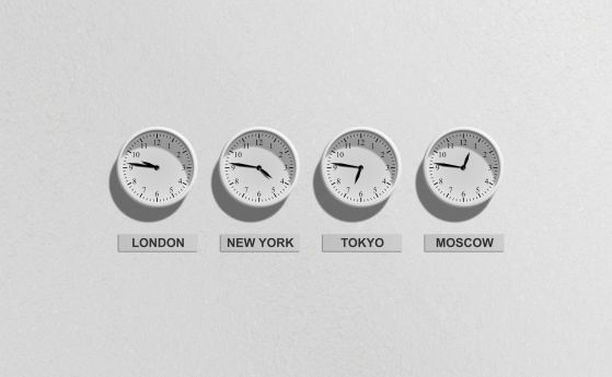 Научете как да управлявате ефективно графиците си и да синхронизирате срещи с екипи в различни часови зони.