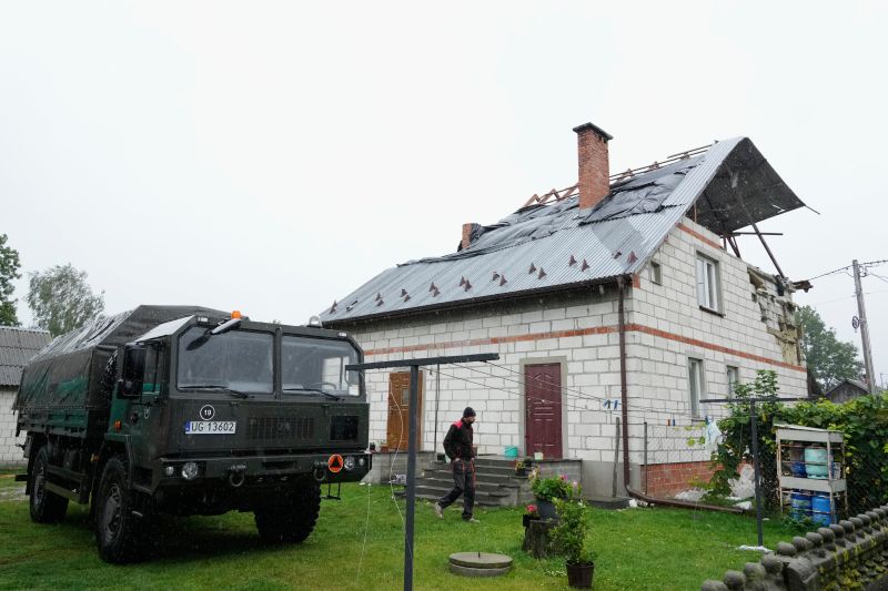 Поразената от ракета къща в Източна Полша