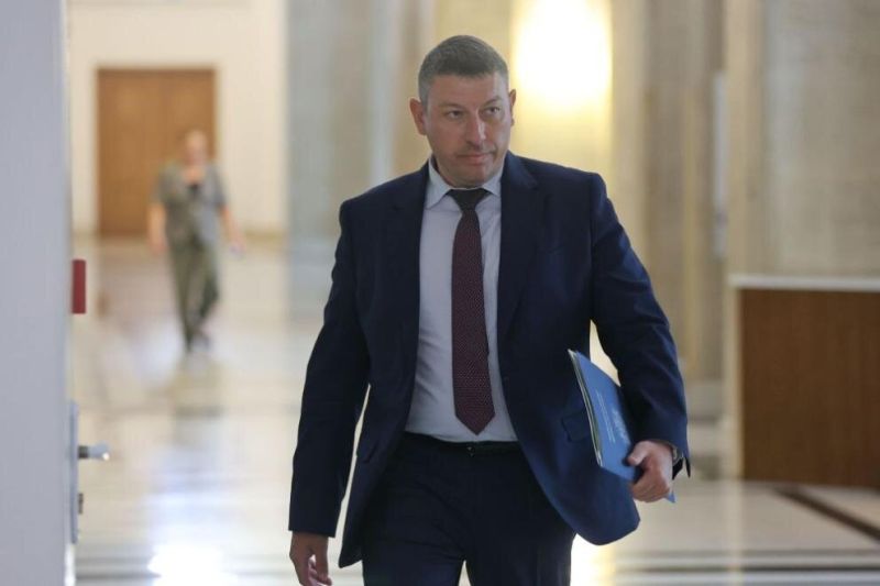 Деньо Денев