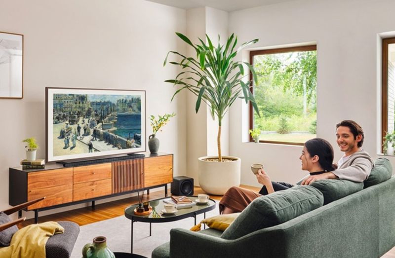 От спортните дербита до семейното кино – новите телевизори на Samsung са готови за всичко