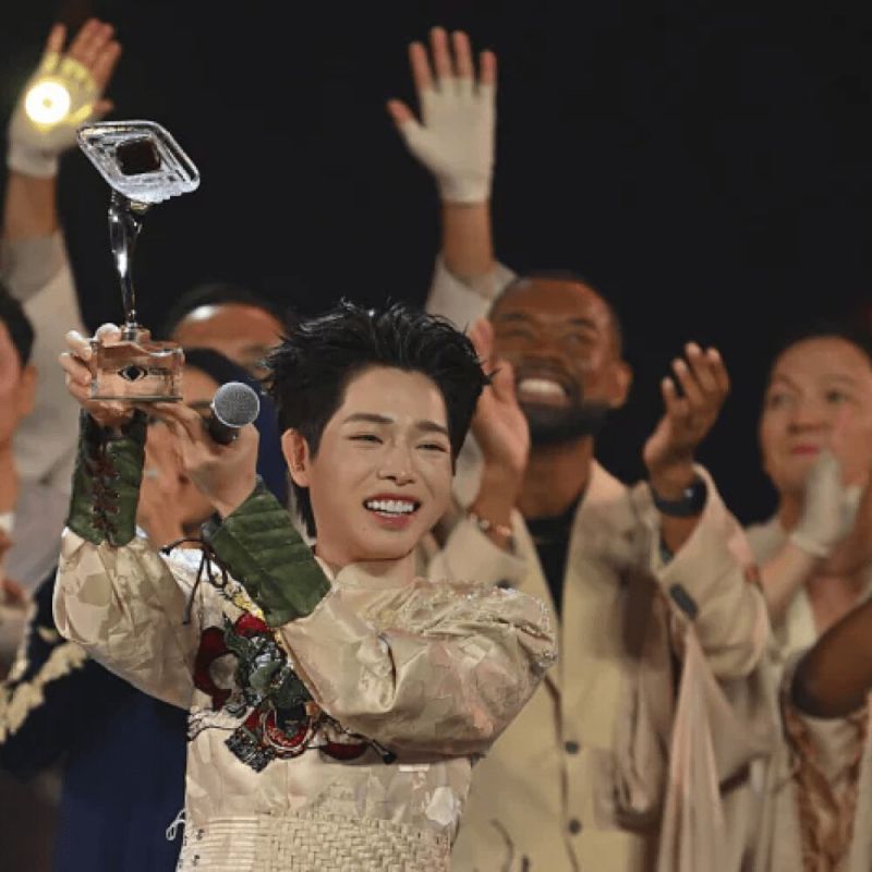 Певецът Нгуен Дик Фук