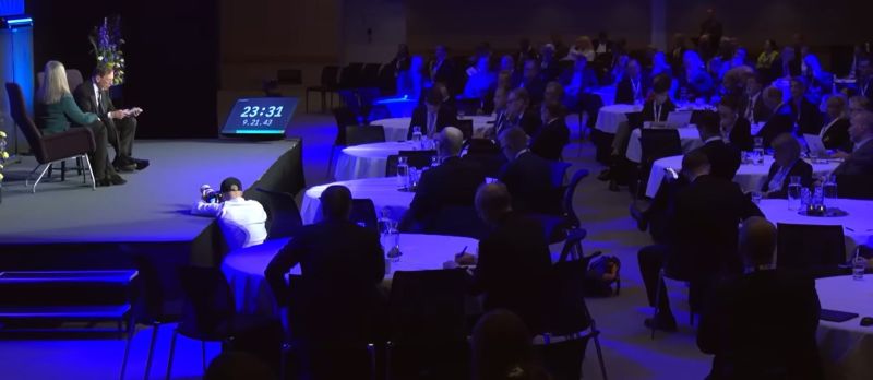 Дейвид Петреус пред организирания от Финландския институт за международни отношения - Хелзински форум по въпросите на сигурността