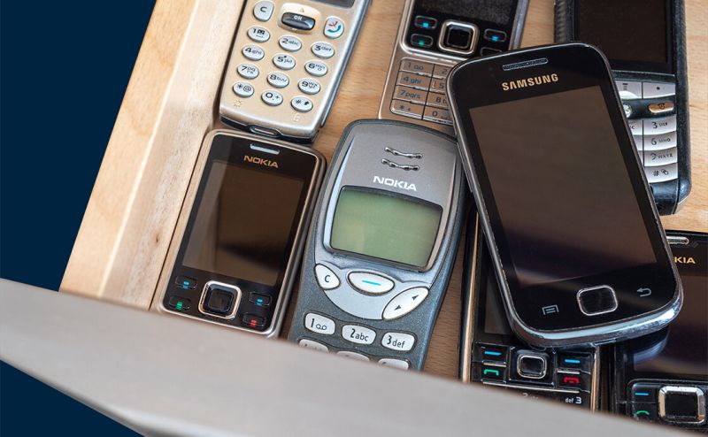 Българите са „заключили“ злато на стойност над 10 милиона евро в старите си телефони