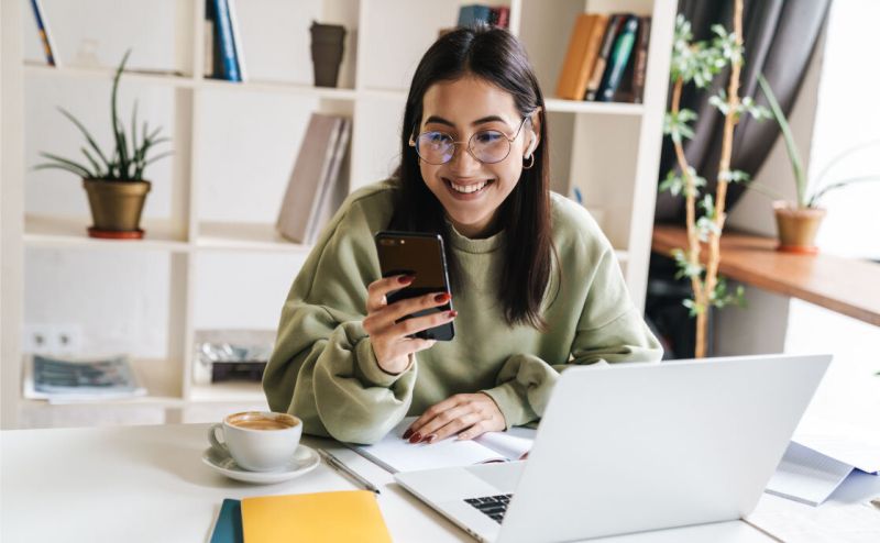 Нов телефон или смартчасовник? Защо да избираме, когато можем да имаме и двете!